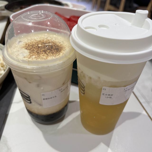 奶蓋控必去和牛火鍋店😋😋
