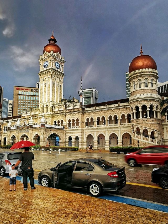 Sultan Abdul Samad building shining in the night