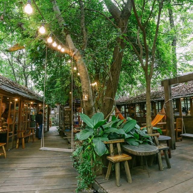 จิบกาแฟ นอนเปลในสวนป่า Skipper Garden สาขา 1