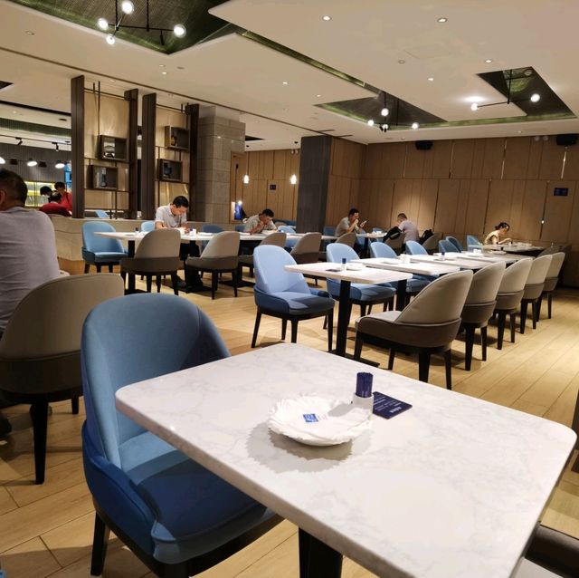 可以一住～深圳東門智選假日酒店