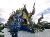 วัดร่องเสือเต้น วัดน้ำเงินแห่งเชียงราย 