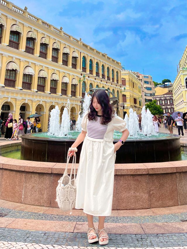 늘 사람들로 북적이는 마카오 세나도 광장