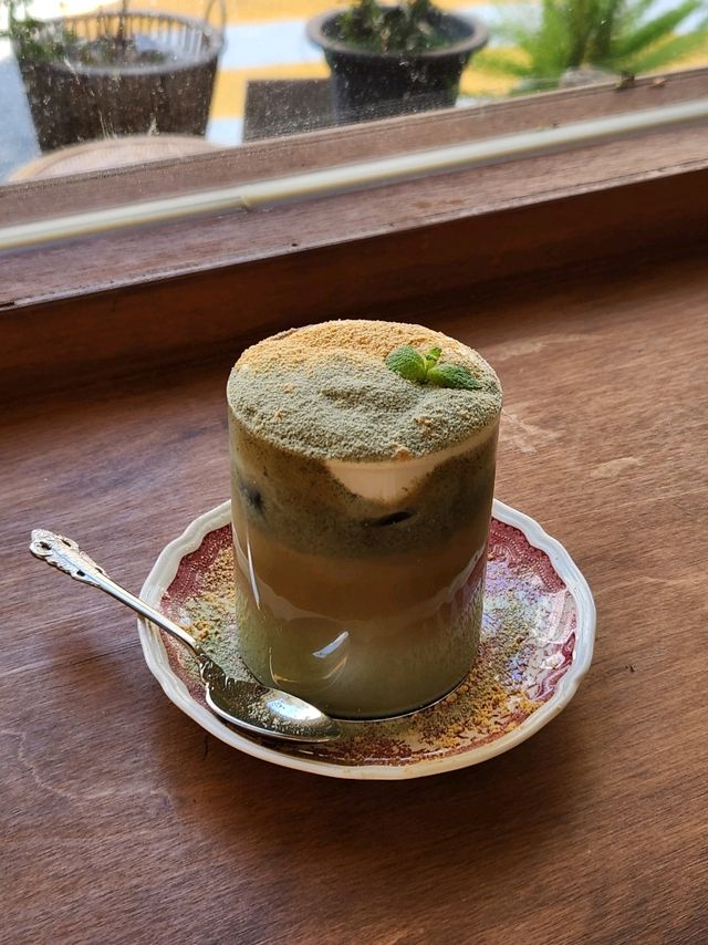 ☕️군포 산본 감성가득 아늑한 카페 "코지멘션"☕️