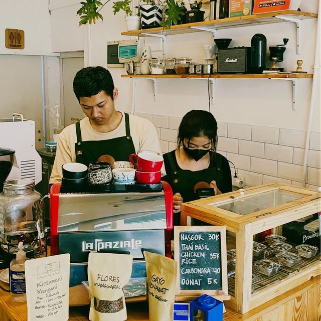 Dapoer Papa Coffee & Beyond