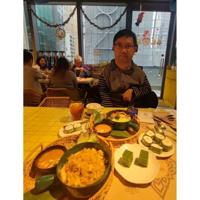 旺角一間由明星開嘅「泰鳩」泰國菜餐廳！