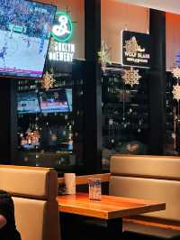 [台北] 超人氣美式運動酒吧 觀賞台北101的絕妙位置-HOOTERS 信義店