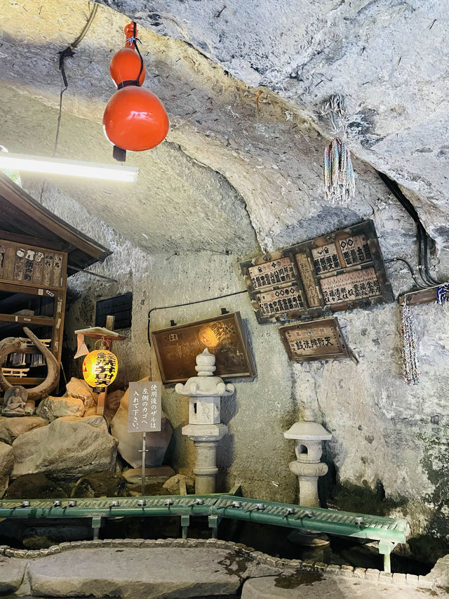 【神奈川県】お金を洗って金運アップ！銭洗弁財天宇賀福神社