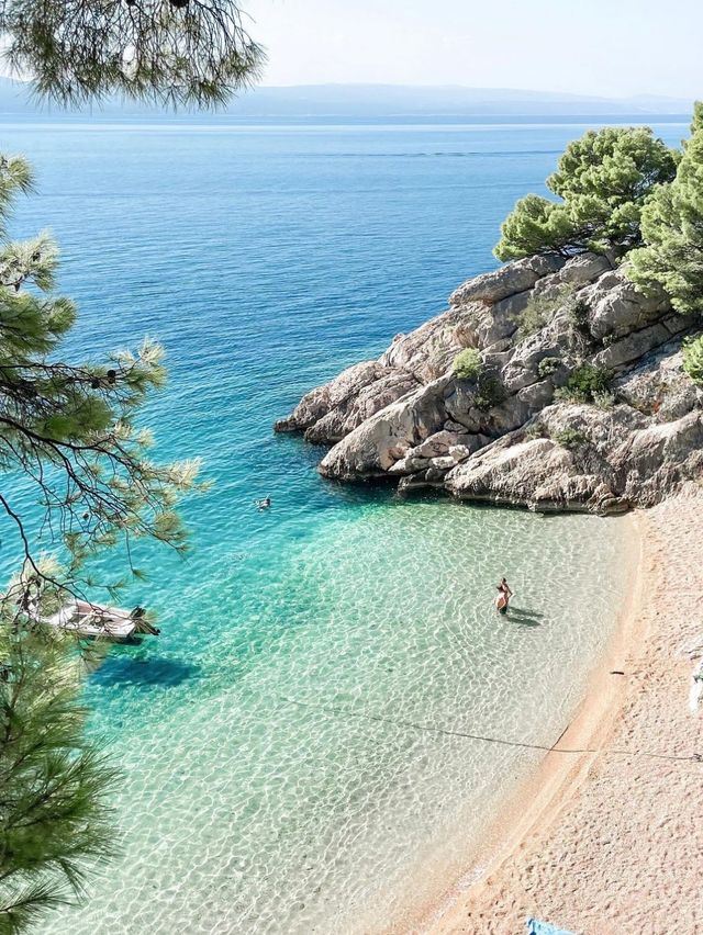 Must visit!!! Beach Punta Rata😍🥰🥳🇫🇷