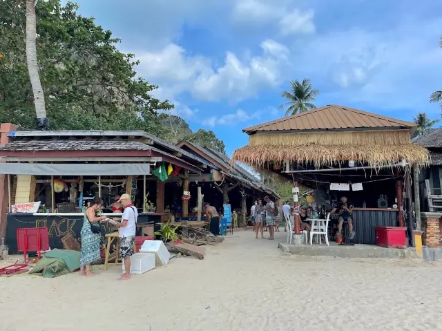 Railay Beach。