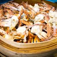 พามาทานบุฟเฟต์ Seafood ริมแม่น้ำ