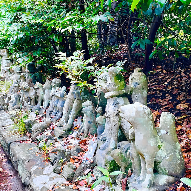 【城山稲荷神社/島根県】数えきれないほどの狐像