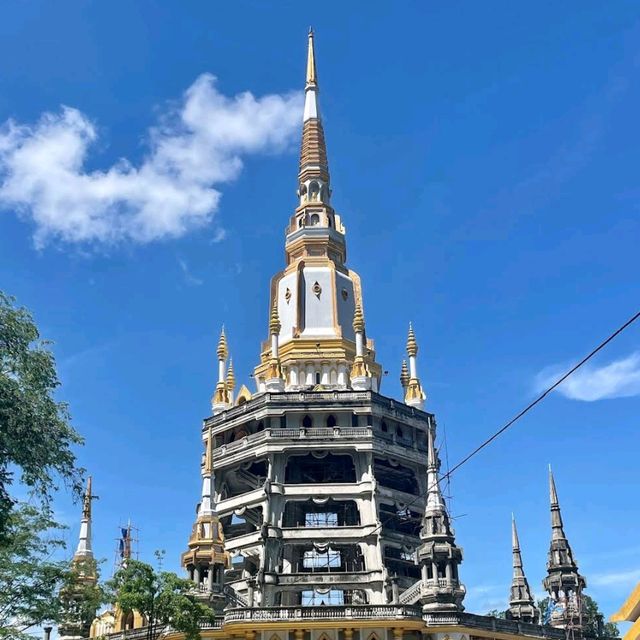 Wat Tham Suea