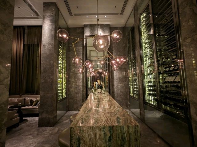 馬來西亞蘭卡威-來杯奢華貴氣的雞尾酒：The St. Regis Bar