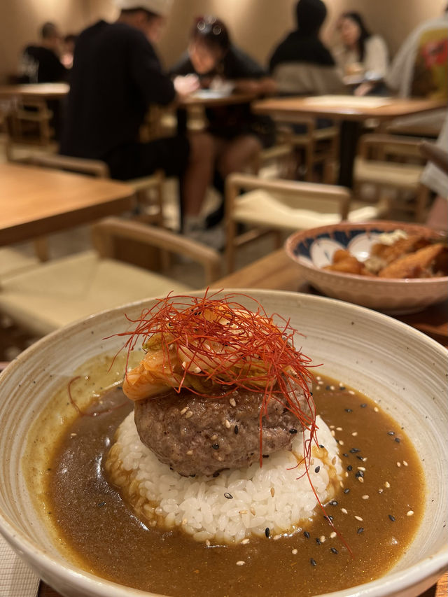  必食和牛漢堡扒飯