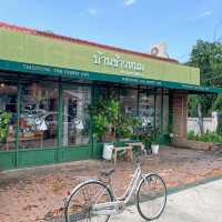 BAAN KAO NHOM | คาเฟ่ขนมไทยย่านเมืองเก่าอยุธยา