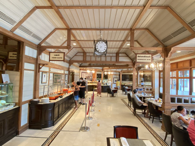 โรงแรมหรูคลาสสิคคู่เมืองหัวหิน