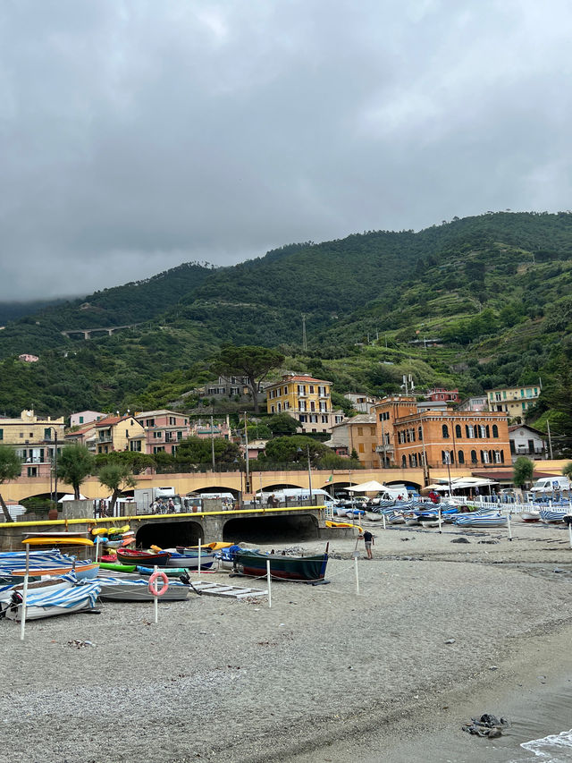 意大利🇮🇹五漁村迷人小鎮Monterosso😗海灘🏖️度假勝地