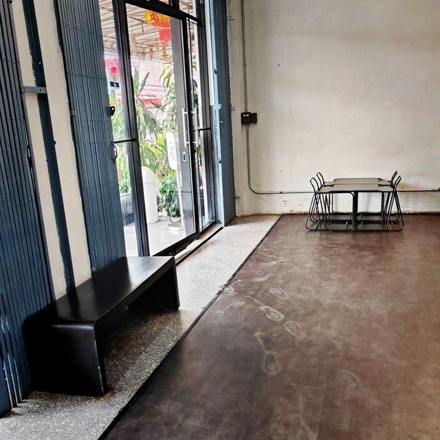 Trinity คาเฟ่ ที่มี Bakery ดีงาม