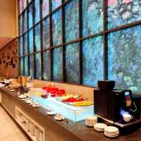 Dining at Avante Hotel
