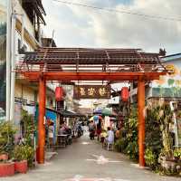 "Kelapa Sawit Wall Art in Kulai: A Vibrant Showcase of Local Culture and Industry"