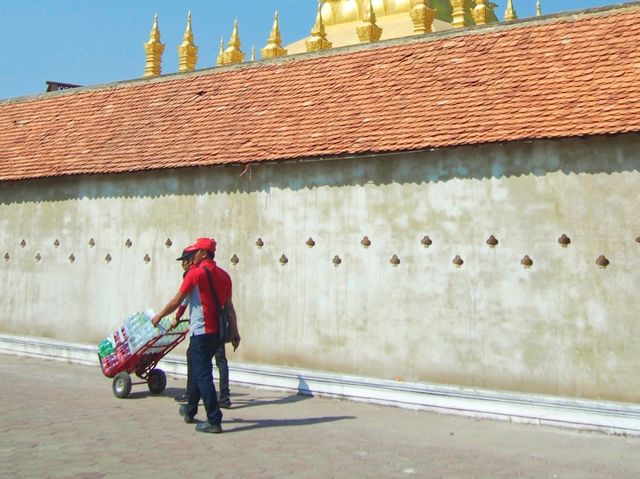วัดพระธาตุหลวงเวียงจันทน์