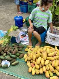 เป็นถนนคนเดินเล็กๆ🥬อุดหนุนชาวบ้านอย่างแท้จริง