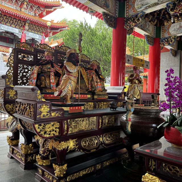 Day Trip at Sun Moon Lake Nantou - WenWu Temple