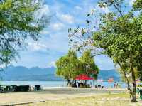 A tropical paradise with stunning beaches 🇲🇾