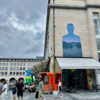 Artistic Oasis: Mont des Arts' Cultural Haven