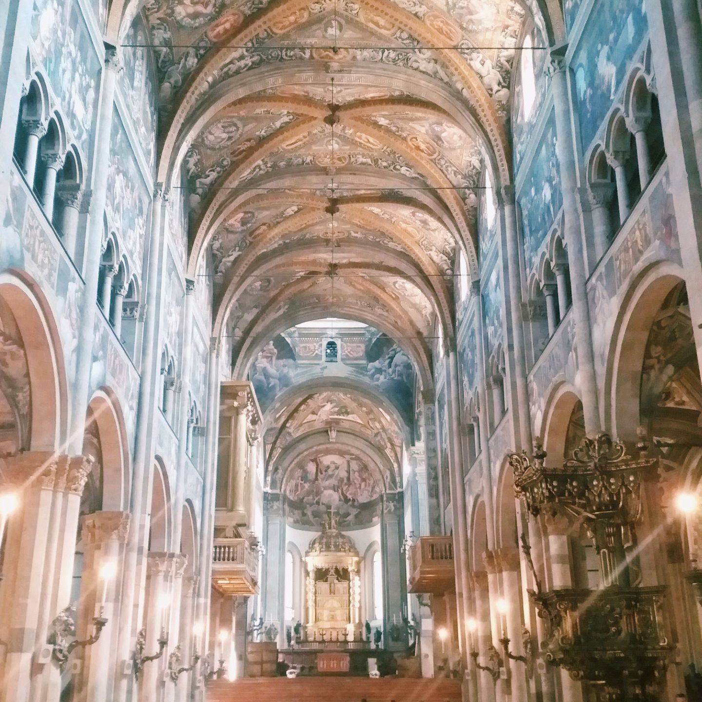 🏰✨Nhà thờ Parma: Kho báu lịch sử của Ý