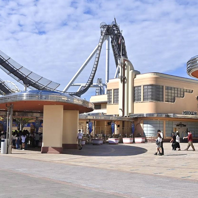 จุดคืนภาษีใน USJ : Studio Gifts West