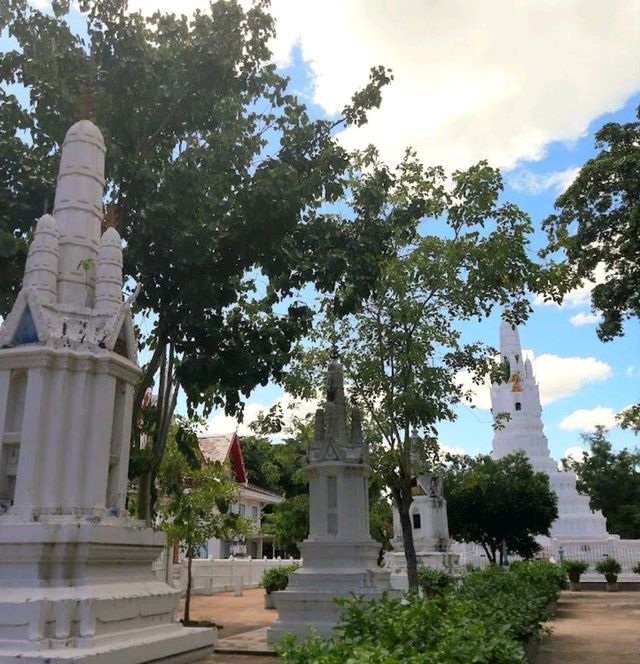 Wat Mani Sathit Kapittharam(Wat Thung Kaew)