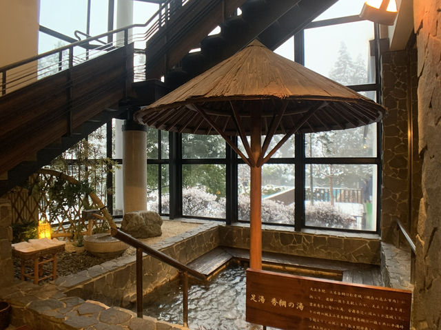 日本🇯🇵岐阜高山市 - 穗高莊山之飯店 跟著我ㄧ起去泡湯吧！
