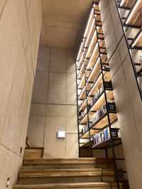 必去！清州韓屋風格咖啡廳兼圖書館，美翻一整天都不想出來