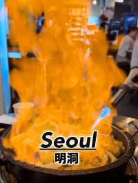 【韓国・明洞】豪快なファイヤーパフォーマンスの燃えるコプチャン