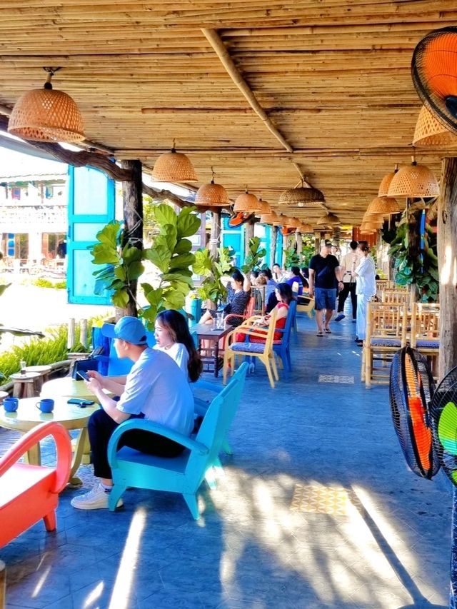 A CAFE ESCAPE IN THE COUNTRYSIDE OF HOI AN