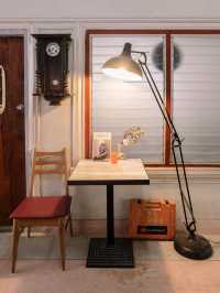 Hidden Lab  คาเฟ่ไม่ลับ ริมทะเลบางแสน