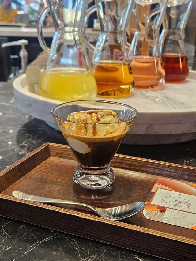 특별한 인테리어의 스타벅스☕