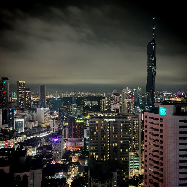 マレーシア🇲🇾ヘリポートで⁉️ルーフトップバー🍸