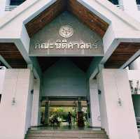 泰國曼谷大學校園景點:Ramkhamhaeng University，特色湖心廟宇建築，適合拍照📸打卡親子遊