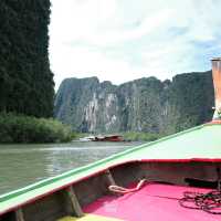 ไปล่องเรือกับสถานที่ยอดฮิตของจังหวัดพังงา...