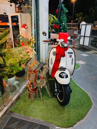 Christmas Vibes at Five Leaf Café