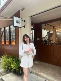 Brave Sathon 🍞 คาเฟ่ลับในสาทร