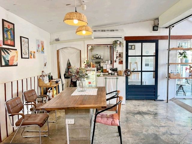 คาเฟ่ในเมืองน่านสวยๆ น่านั่ง Workboxes Cafe' 