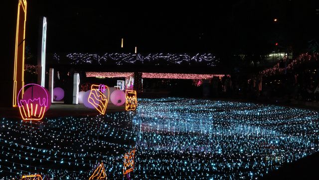 Enjoy the Christmas vibes around Taichung Old Station