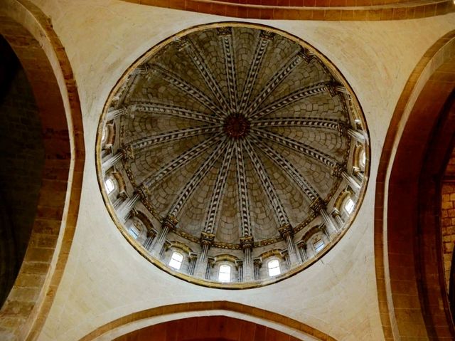 大教堂博物館 = 掛毯藝術館？
