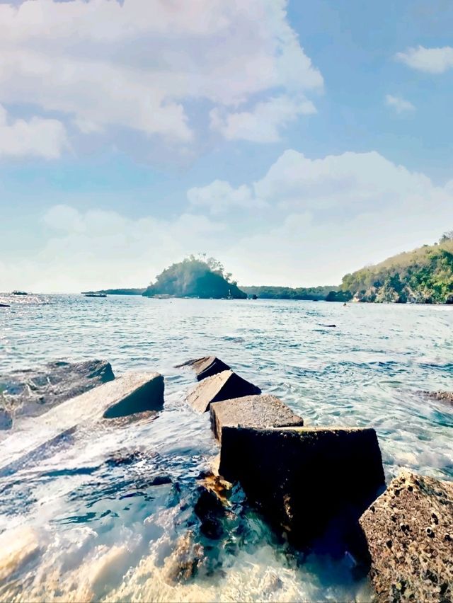 Tropical Bliss Awaits at Nusa Penida’s Crystal Bay