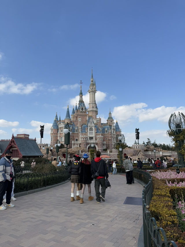 Welcome to Shanghai Disney Resort 🇨🇳