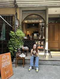 ☕️ ร้านกาแฟสุดชิคย่านท่าเตียน Zunely's House