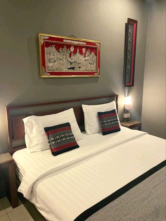Patuxay Place Hotel